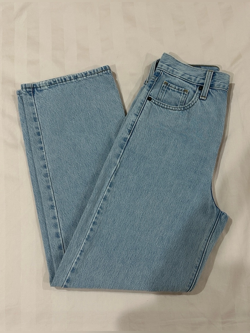 Levi’s Light-wash high-waisted straight-leg Jeans NWOT